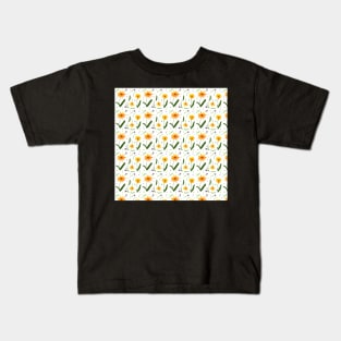 Black-Eyed Susan Pattern with a white background Kids T-Shirt